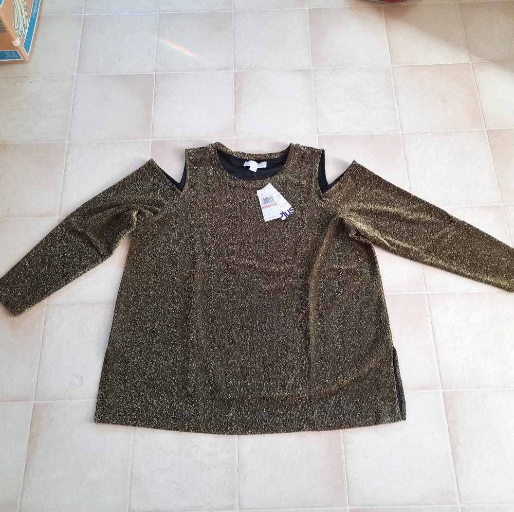 NWT! Michael Kors Cold Shoulder Top. Size 2X